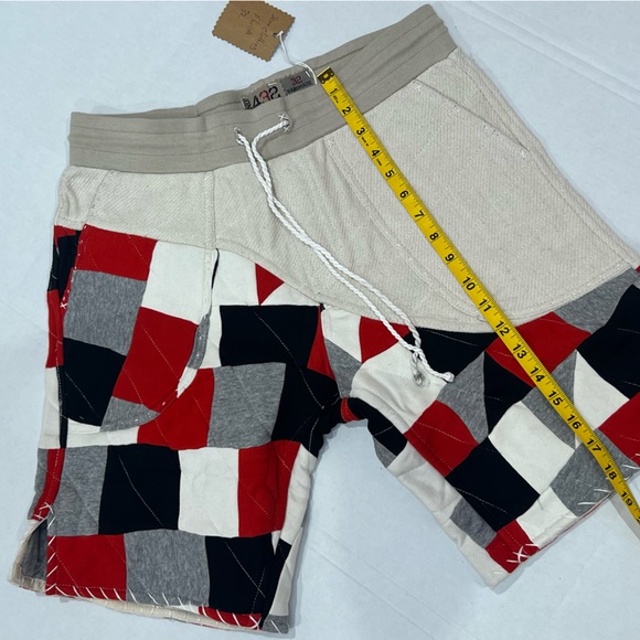 One432 shorts colors Beige, Black, Red, Grey, and White. Size 32 - Picture 3 of 8